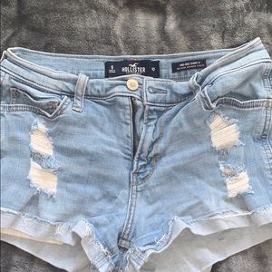 blue hollister ripped jean shorts